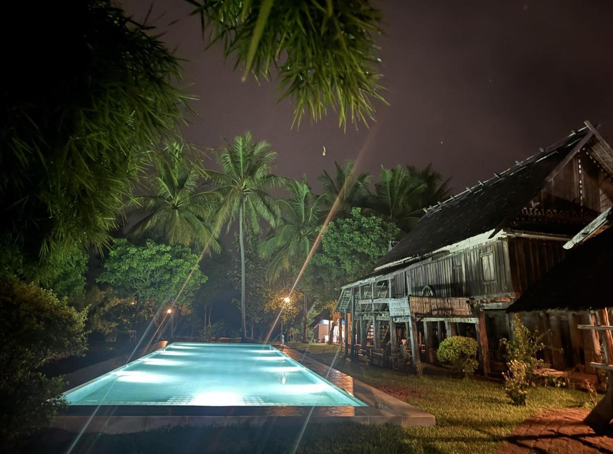 On The Mekong Resort Luang Prabang Luaran gambar