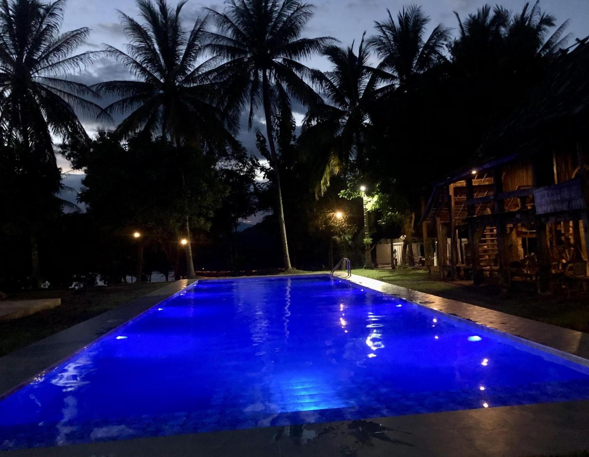 On The Mekong Resort Luang Prabang Luaran gambar